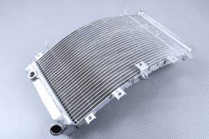 Radiateur SUZUKI HAYABUSA GSXR 1300 1999 - 2007 Radiateur SUZUKI HAYABUSA GSXR 1300 1999 - 2007