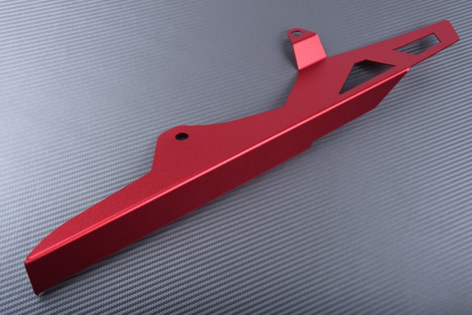 Chain guard in anodised aluminum SUZUKI GSXR 600 / 750 2006 - 2010 Chain guard in anodised aluminum SUZUKI GSXR 600 / 750 2006 - 2010
