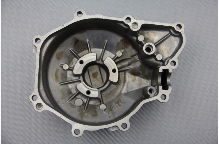 Cubre Cárter Alternador YAMAHA YZF R6 1999 - 2002 Cubre Cárter Alternador YAMAHA YZF R6 1999 - 2002