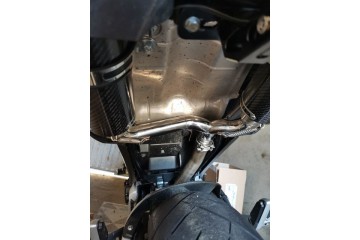 Tube intermédiaire / Y Pipe pour échappement SUZUKI GSR 600 2006 - 2011 Tube intermédiaire / Y Pipe pour échappement SUZUKI GSR 600 2006 - 2011