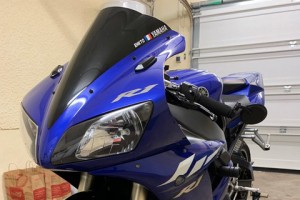 Tapas orificios retrovisores de aluminio anodizado YAMAHA KAWASAKI SUZUKI Tapas orificios retrovisores de aluminio anodizado YAMAHA KAWASAKI SUZUKI