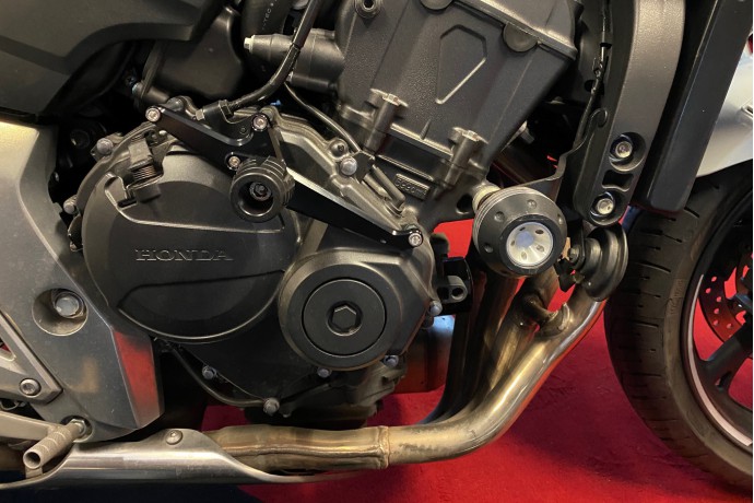Tampons de protection Carters Moteur HONDA HORNET / CBR 600RR 2007 - 2023 Tampons de protection Carters Moteur HONDA HORNET / CBR 600RR 2007 - 2023