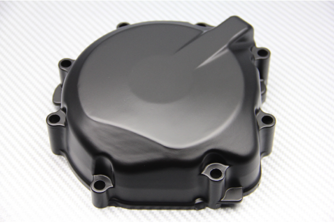 GEHÄUSEABDECKUNG FÜR LICHTMASCHINE SUZUKI GSXR 600 / 750 / 1000 2000 - 2003 GEHÄUSEABDECKUNG FÜR LICHTMASCHINE SUZUKI GSXR 600 / 750 / 1000 2000 - 2003