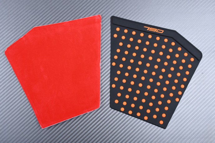 Adhesive tank side traction pads KTM DUKE 790 / 890 R 2018 - 2021 Adhesive tank side traction pads KTM DUKE 790 / 890 R 2018 - 2021