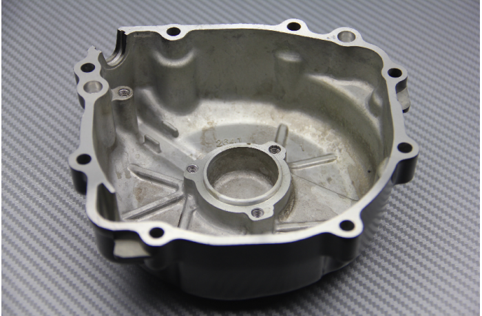 GEHÄUSEABDECKUNG FÜR LICHTMASCHINE SUZUKI GSXR 600 / 750 SRAD 1996 - 2000 GEHÄUSEABDECKUNG FÜR LICHTMASCHINE SUZUKI GSXR 600 / 750 SRAD 1996 - 2000