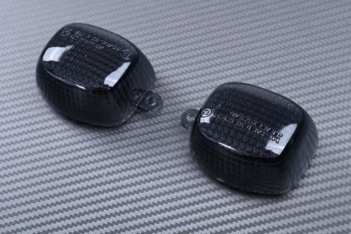 Paire de caches clignotants arrière KAWASAKI Z750 / Z1000 / ZX6R / ZX9R / ZX12R 1998 - 2006 Paire de caches clignotants arrière KAWASAKI Z750 / Z1000 / ZX6R / ZX9R / ZX12R 1998 - 2006