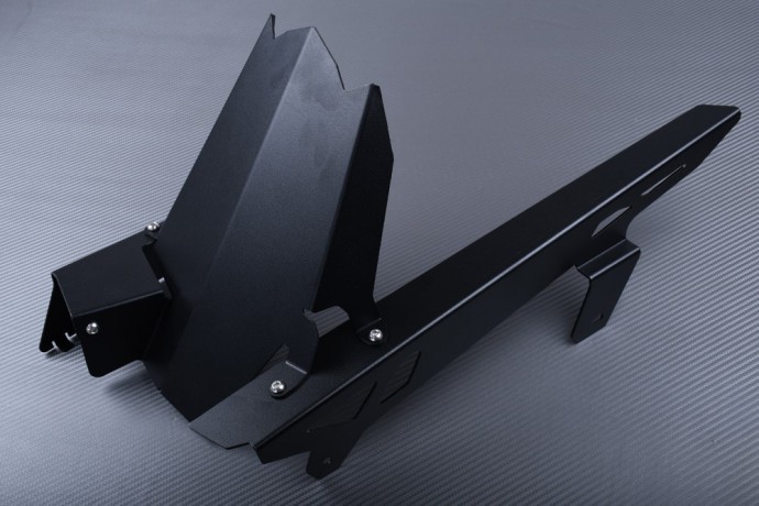 Guardabarros trasero con Cubre Cadena de aluminio KAWASAKI NINJA 250 400 / Z400 2018 - 2020 Guardabarros trasero con Cubre Cadena de aluminio KAWASAKI NINJA 250 400 / Z400 2018 - 2020