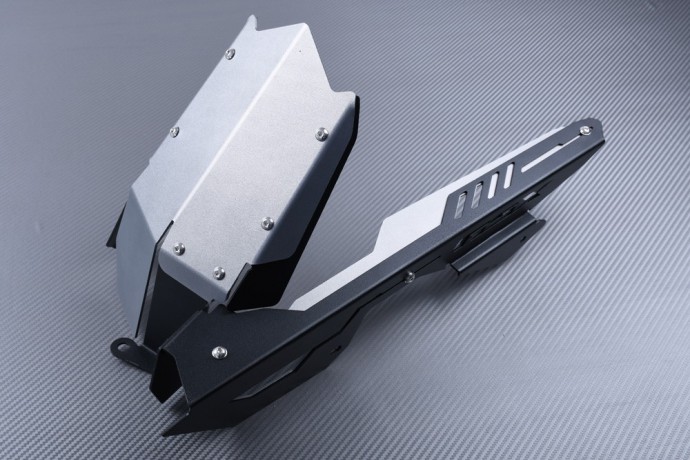 Guardabarros trasero con Cubre Cadena de aluminio SUZUKI GSX 125R / GSXS 125 2017 - 2020