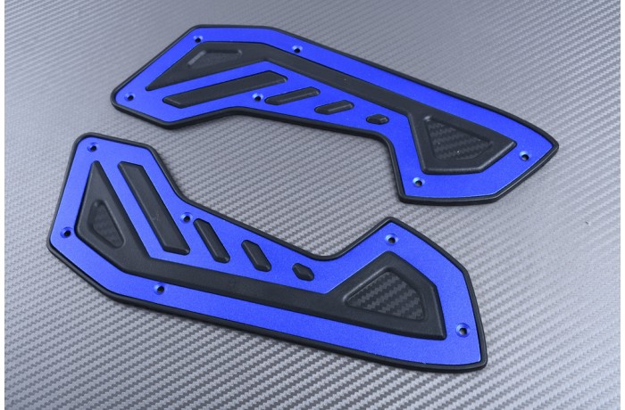 Set poggiapiedi anteriori + posteriori YAMAHA NMAX 125 / 155 2021 - 2024 Set poggiapiedi anteriori + posteriori YAMAHA NMAX 125 / 155 2021 - 2024