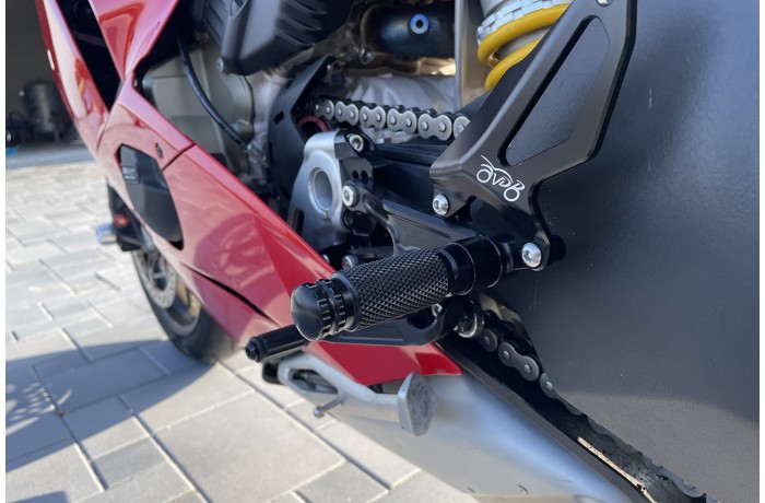 Commandes reculées AVDB DUCATI PANIGALE V4 / V4S / V4R 2018 - 2024 Commandes reculées AVDB DUCATI PANIGALE V4 / V4S / V4R 2018 - 2024