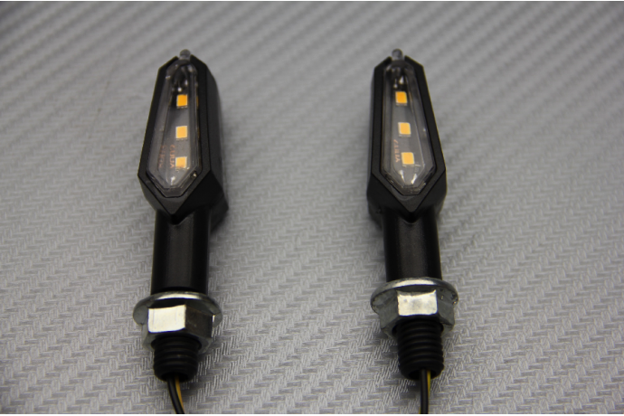 Paire de clignotants LED Recto / Verso Universels Paire de clignotants LED Recto / Verso Universels