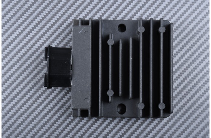 Regulador del alternador tipo original HONDA CBR 125R 250R 300R / CRF 250L 250M Regulador del alternador tipo original HONDA CBR 125R 250R 300R / CRF 250L 250M