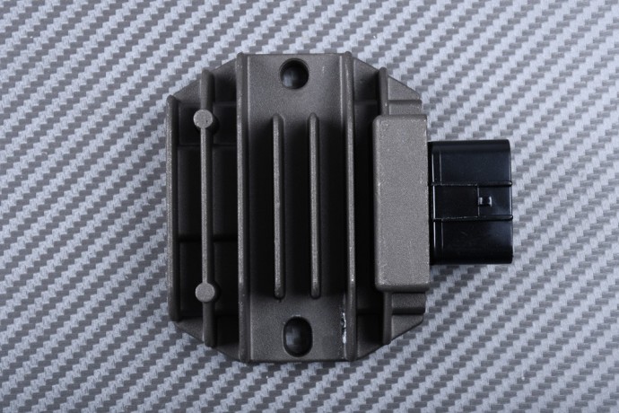 Regulador del alternador tipo original YAMAHA YZF R1 / R1M / MT10 / SP 2015 - 2021 Regulador del alternador tipo original YAMAHA YZF R1 / R1M / MT10 / SP 2015 - 2021