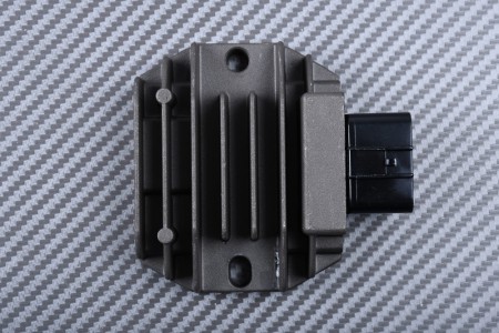 Regulador del alternador tipo original YAMAHA YZF R1 / R1M / MT10 / SP 2015 - 2021