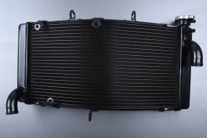 Radiatore HONDA CBR 900 / 919 RR 1996 - 1999 Radiatore HONDA CBR 900 / 919 RR 1996 - 1999