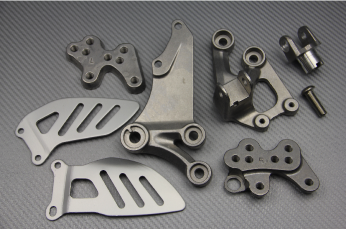 Platines repose pieds Avant SUZUKI GSXR 600 / 750 2006 - 2010 Platines repose pieds Avant SUZUKI GSXR 600 / 750 2006 - 2010
