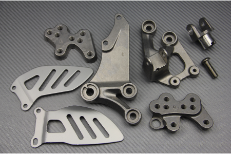 Supporto pedana anteriore SUZUKI GSXR 600 / 750 2006 - 2010