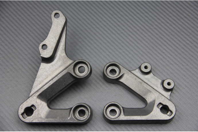 Supporto pedana anteriore Suzuki GSXR 1000 2003 - 2004 Supporto pedana anteriore Suzuki GSXR 1000 2003 - 2004