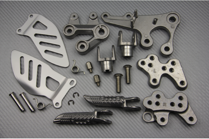 Platines repose pieds Avant Suzuki GSXR 1000 2005 - 2008 Platines repose pieds Avant Suzuki GSXR 1000 2005 - 2008