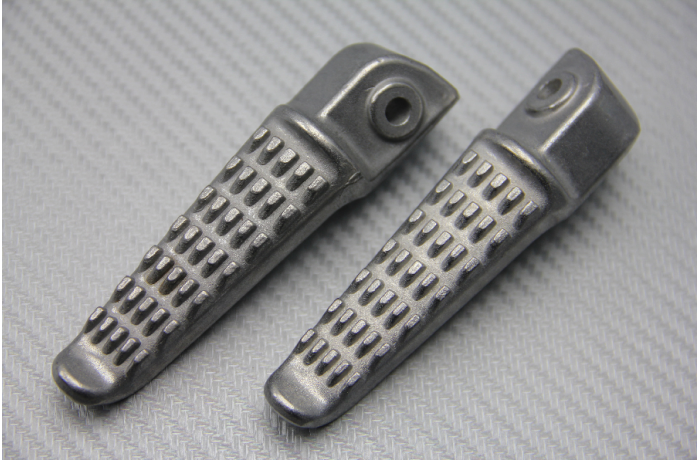 Pareja de estriberas reposapiés traseras KAWASAKI ZX6R / 636 2005 - 2008