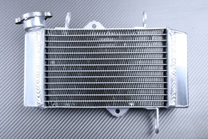 Radiateur YAMAHA MT-125 2014 - 2019 Radiateur YAMAHA MT-125 2014 - 2019