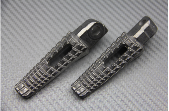 Platines repose pieds Arrière SUZUKI GSXR 600 / 2006 / 750 2006 - 2007 / TRIUMPH Platines repose pieds Arrière SUZUKI GSXR 600 / 2006 / 750 2006 - 2007 / TRIUMPH