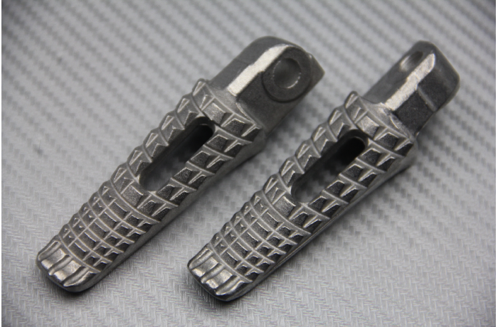 Pareja de estriberas reposapiés traseras SUZUKI GSXR 600 / 750 2008 - 2010 Pareja de estriberas reposapiés traseras SUZUKI GSXR 600 / 750 2008 - 2010
