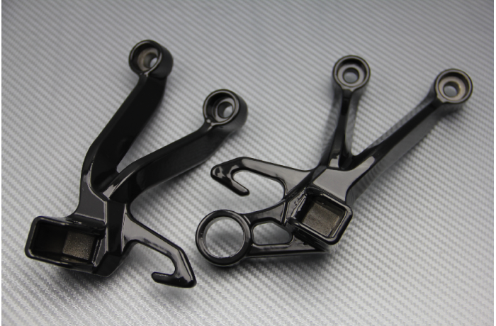 Supporto pedana posteriore SUZUKI GSXR 600 / 750 / 1000 1996 - 2005