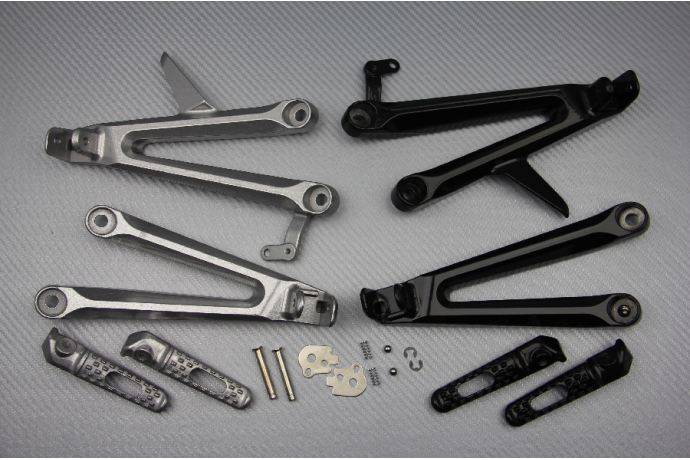 Pareja de estriberas reposapiés traseras HONDA CBR 1000 RR 2004 - 2007