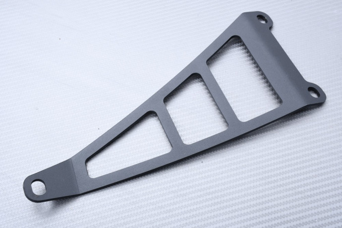 Patte de Fixation AVDB pour échappement KAWASAKI ZX10R / RR / SE 2011 - 2024 Patte de Fixation AVDB pour échappement KAWASAKI ZX10R / RR / SE 2011 - 2024