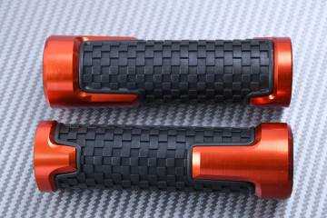 Pair of Aluminum and Rubber Handlebar Grips 22 / 24mm