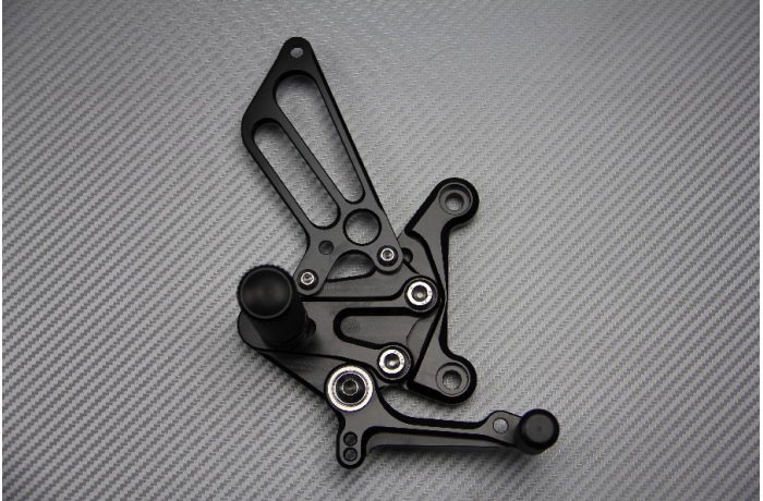 Estriberas retrasadas regulables MV AGUSTA F4 / B4 / BRUTALE 1090 2010 - 2023 Estriberas retrasadas regulables MV AGUSTA F4 / B4 / BRUTALE 1090 2010 - 2023