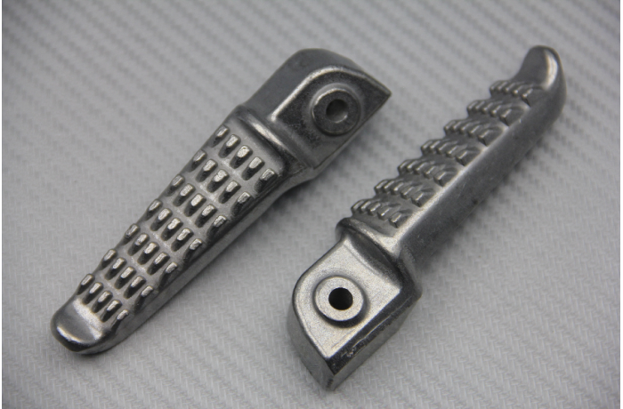 Coppia poggiapiedi/pedane posteriore per KAWASAKI Coppia poggiapiedi/pedane posteriore per KAWASAKI