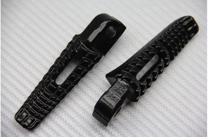 Pair of Rear Footpegs for many SUZUKI