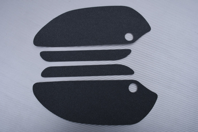 "I duri" Coppia protezioni antiscivolo serbatoio HONDA CBR 600 RR 2007 - 2012 "I duri" Coppia protezioni antiscivolo serbatoio HONDA CBR 600 RR 2007 - 2012
