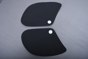 "I duri" Coppia protezioni antiscivolo serbatoio SUZUKI Hayabusa 1300 / 1340 1999 - 2017 "I duri" Coppia protezioni antiscivolo serbatoio SUZUKI Hayabusa 1300 / 1340 1999 - 2017