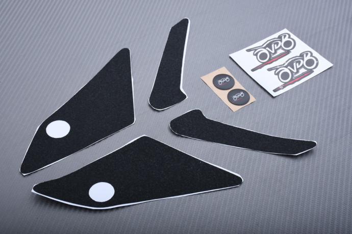 "I duri" Coppia protezioni antiscivolo serbatoio DUCATI HYPERMOTARD 796 / 1100 2007 - 2012 "I duri" Coppia protezioni antiscivolo serbatoio DUCATI HYPERMOTARD 796 / 1100 2007 - 2012