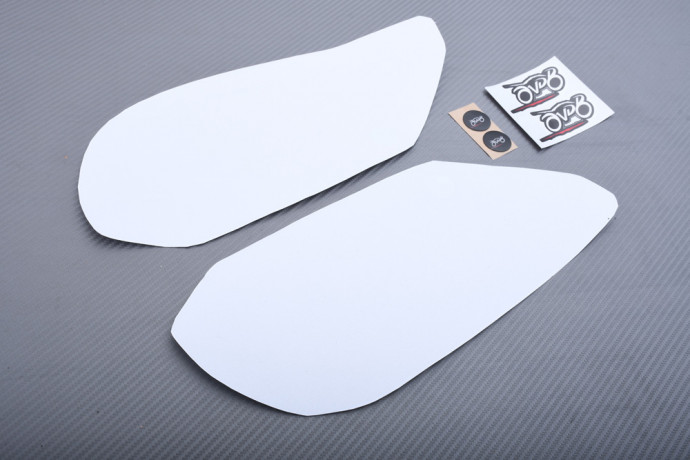 "I duri" Coppia protezioni antiscivolo serbatoio TRIUMPH DAYTONA & Street Triple 675 / R 2006 - 2012 "I duri" Coppia protezioni antiscivolo serbatoio TRIUMPH DAYTONA & Street Triple 675 / R 2006 - 2012