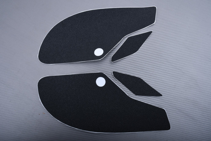 "I duri" Coppia protezioni antiscivolo serbatoio TRIUMPH Daytona & Street Triple 675 / 765 / R / RS 2013 - 2021 "I duri" Coppia protezioni antiscivolo serbatoio TRIUMPH Daytona & Street Triple 675 / 765 / R / RS 2013 - 2021