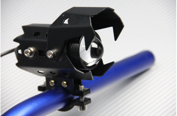 Faro Adicional LED Sujetado al manillar Faro Adicional LED Sujetado al manillar