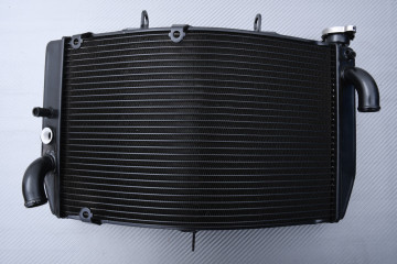 Radiateur HONDA CBR 600 F / F4 / FS 1999 - 2006 Radiateur HONDA CBR 600 F / F4 / FS 1999 - 2006