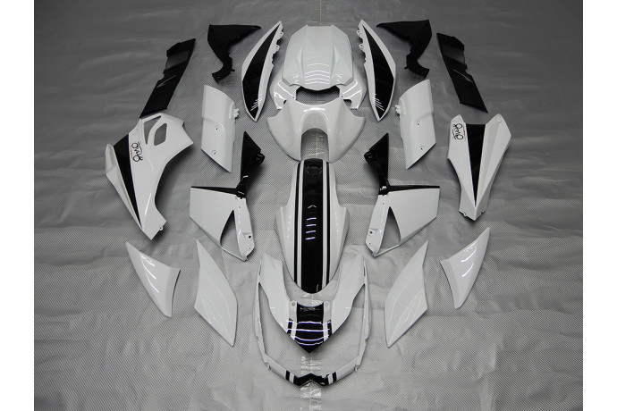 Farbe 9 MIT Tankdeckel und Soziusbdeckung