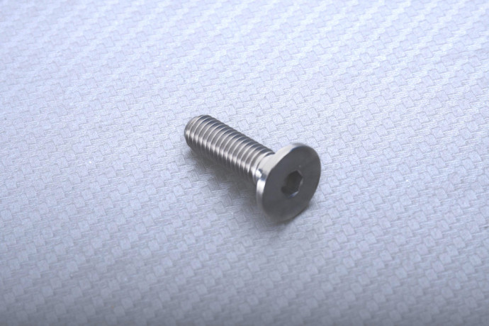 Tornillos de titanio para discos de freno delantero específicos para BMW M8 X P1.25 X 26 MM