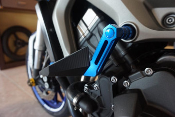Pair of Frame Sliders / Crash Pads for YAMAHA MT09 / FZ09 & XSR 900 Pair of Frame Sliders / Crash Pads for YAMAHA MT09 / FZ09 & XSR 900