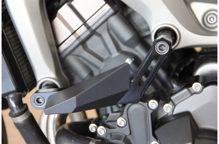 Pair of Frame Sliders / Crash Pads for YAMAHA MT09 / FZ09 & XSR 900 Pair of Frame Sliders / Crash Pads for YAMAHA MT09 / FZ09 & XSR 900