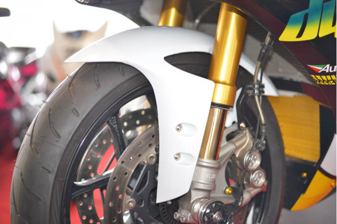 Vorderer Kotflügel YAMAHA YZF R1 / R1M 2009 - 2022 Vorderer Kotflügel YAMAHA YZF R1 / R1M 2009 - 2022