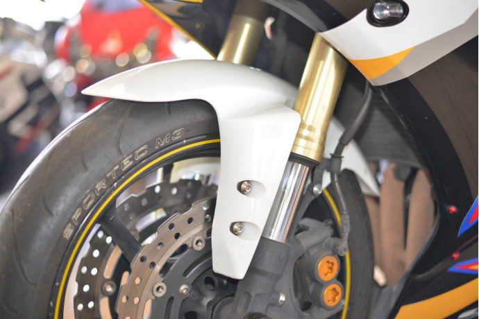 Guardabarro Delantero YAMAHA XJ6 / DIVERSION 600 / FZ6R 2009 - 2016