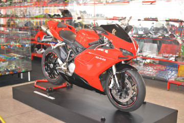 Guardabarro Delantero DUCATI SBK 749 / 999 2003 - 2007 Guardabarro Delantero DUCATI SBK 749 / 999 2003 - 2007