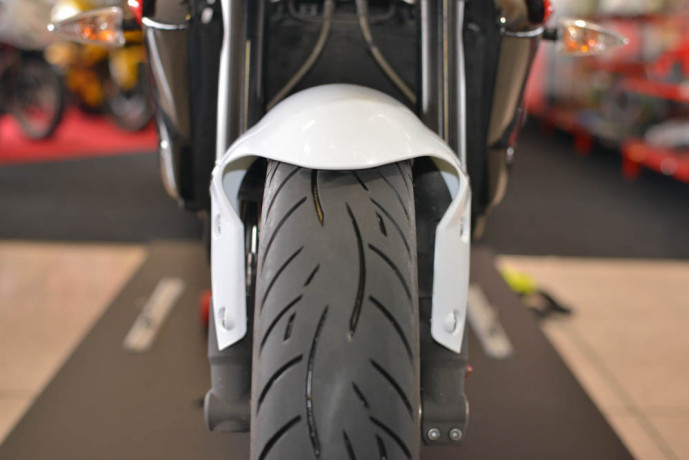 Garde-boue Avant TRIUMPH STREET TRIPLE 675 / R 2007 - 2012