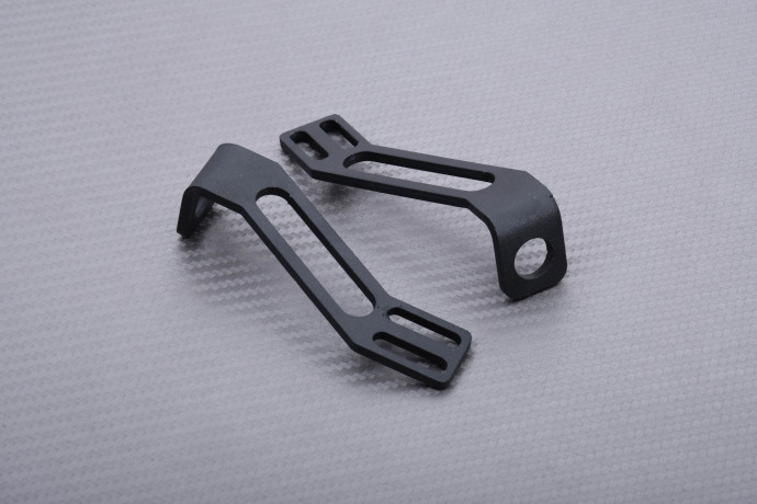Portamatrícula universal reclinable